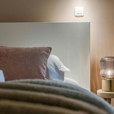Juan - Stijlvol Appartement Met Uitzicht Op De Kaai Ostende Exterior foto
