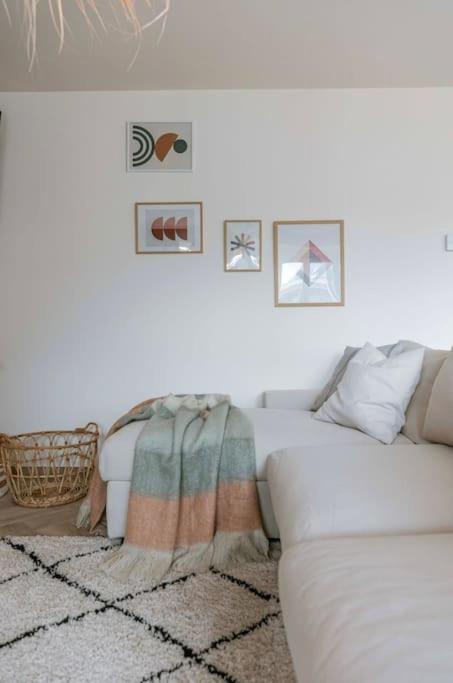 Juan - Stijlvol Appartement Met Uitzicht Op De Kaai Ostende Exterior foto
