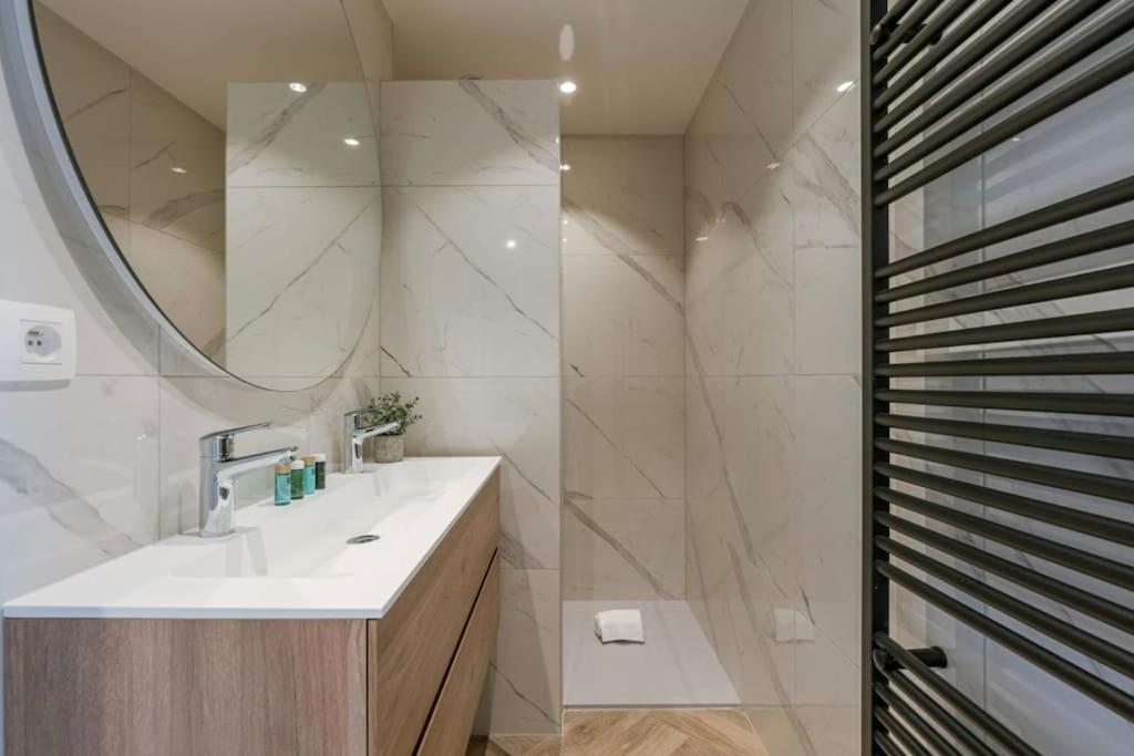 Juan - Stijlvol Appartement Met Uitzicht Op De Kaai Ostende Exterior foto